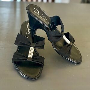 Italian Shoemakers Elegant Black Wedges with rhinestone embellishment